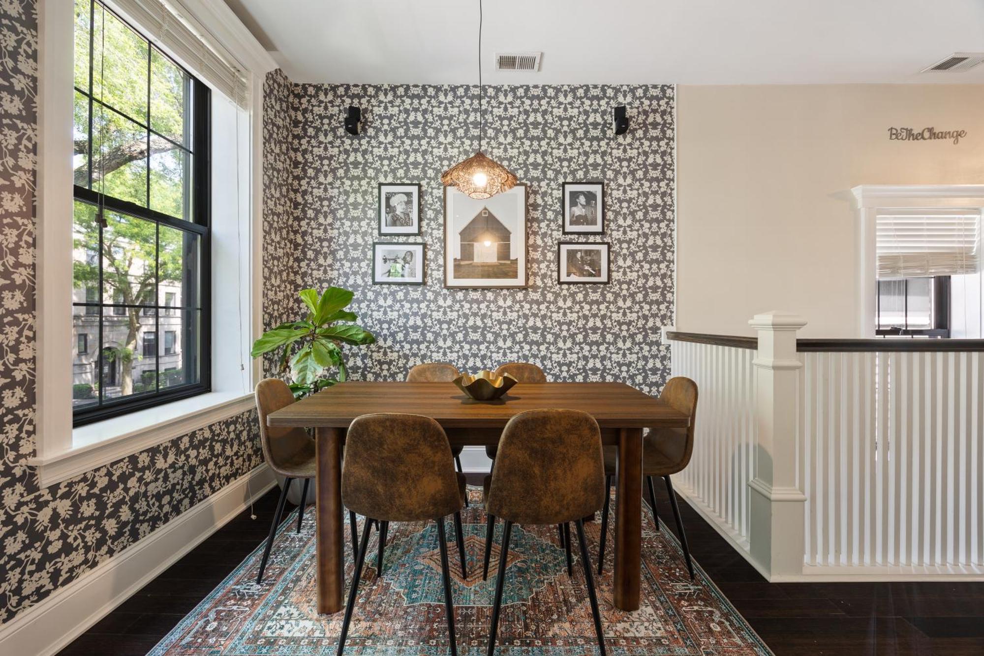 Wrigleyville Suites Chicago Bagian luar foto