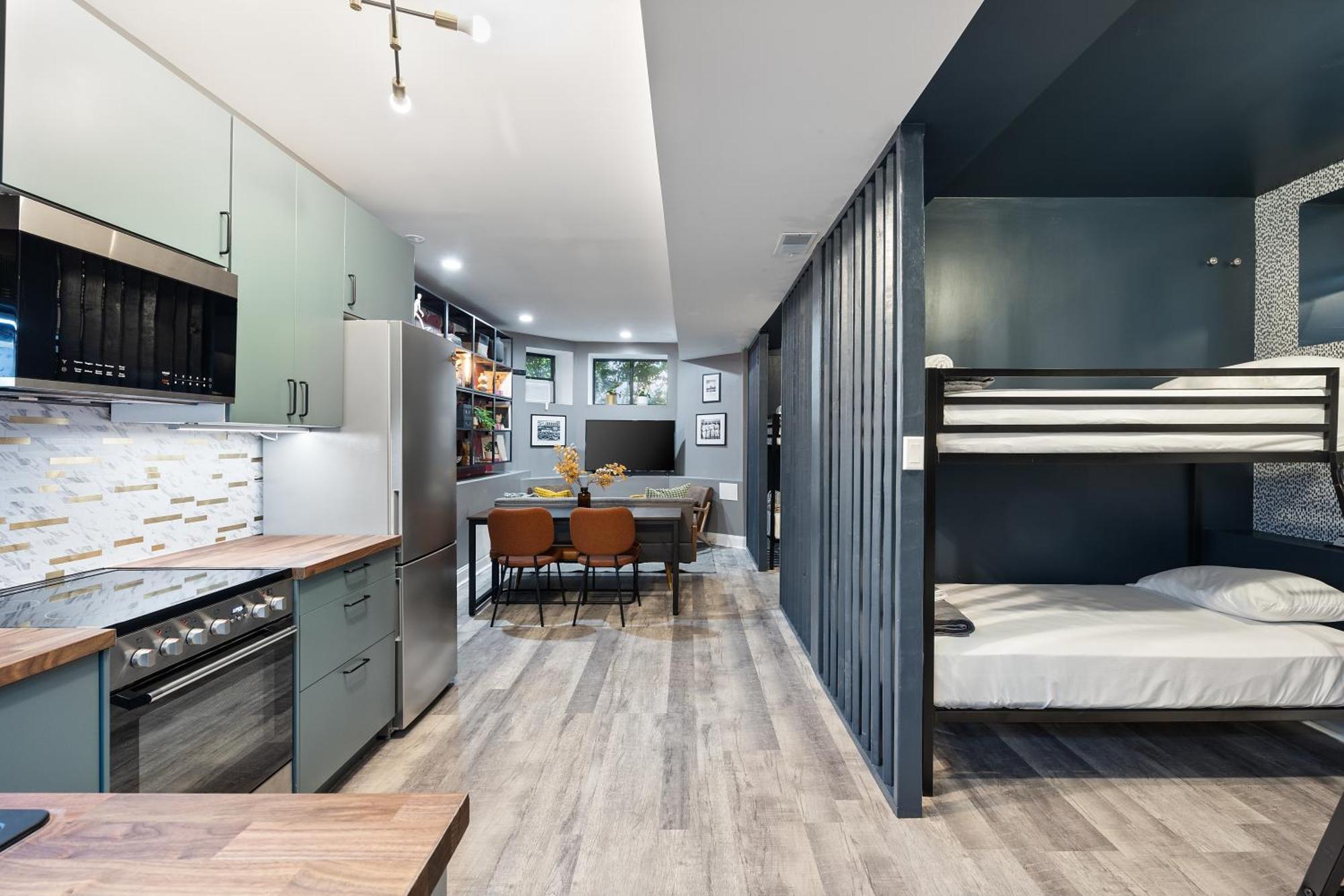 Wrigleyville Suites Chicago Bagian luar foto