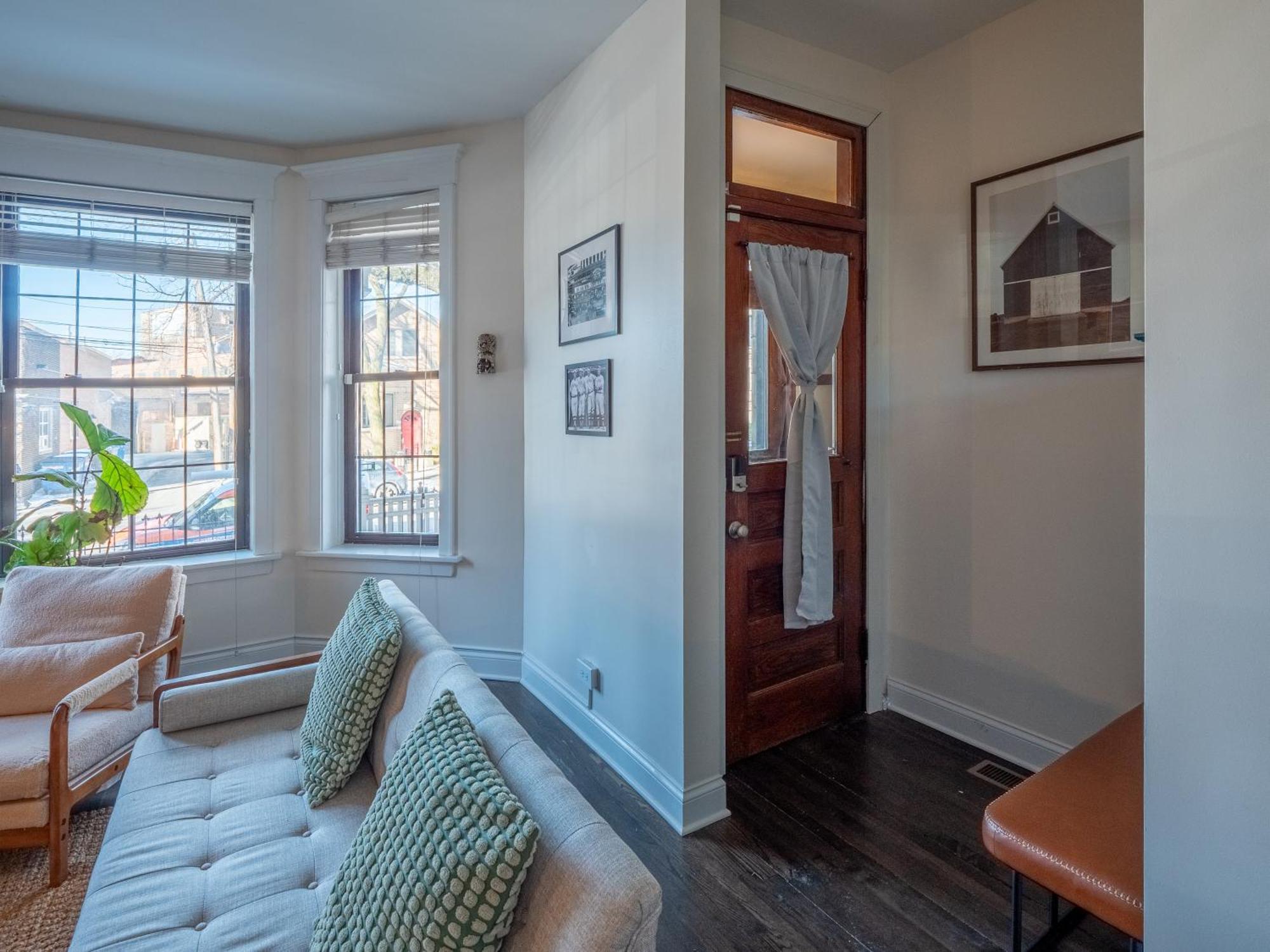 Wrigleyville Suites Chicago Bagian luar foto