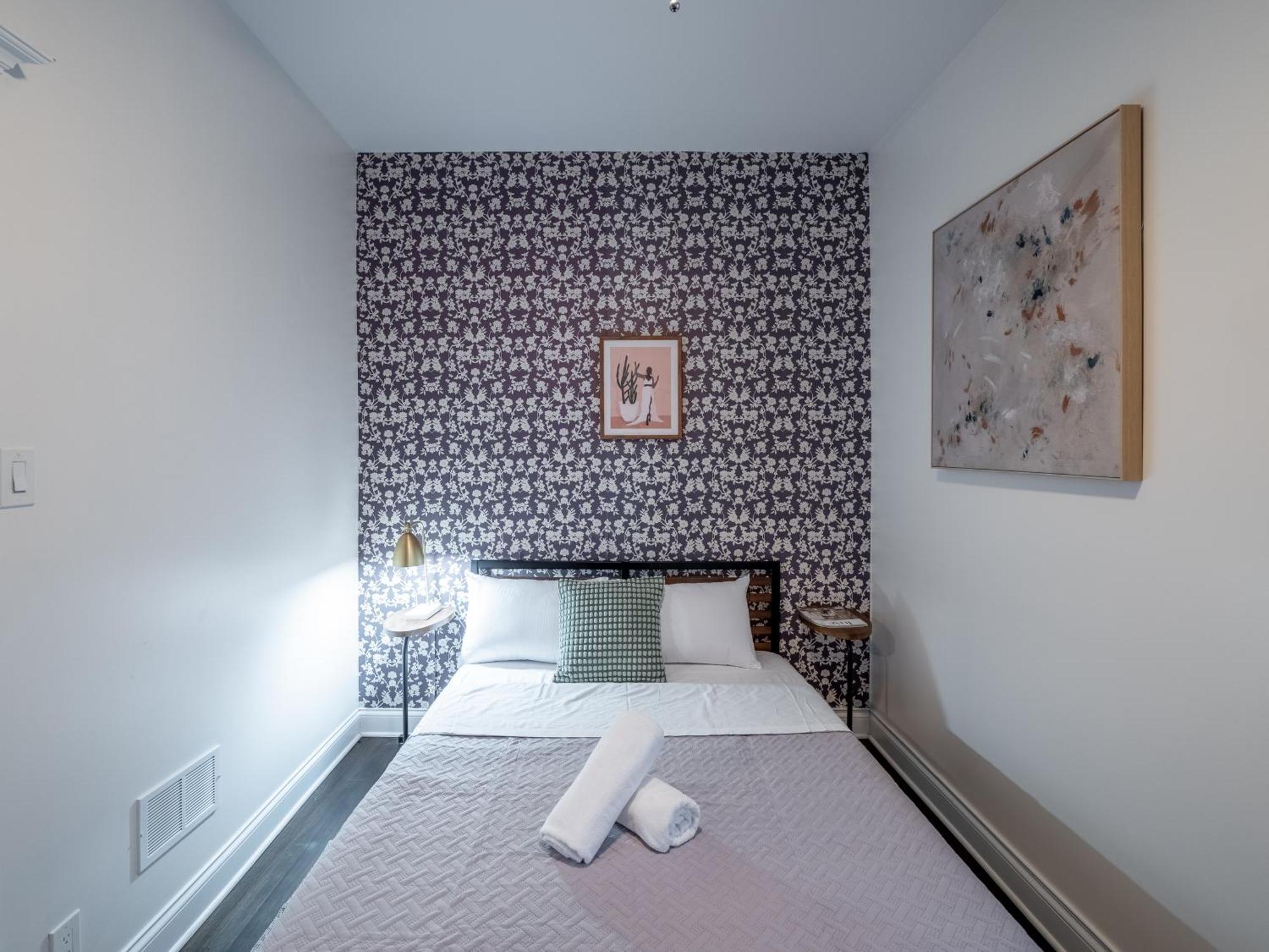 Wrigleyville Suites Chicago Bagian luar foto